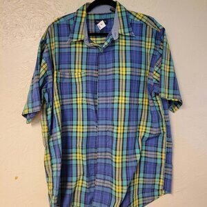 Van Heusen Mens Shirt Size XL (17-17 1/2) Button Up Short Sleeve Plaid